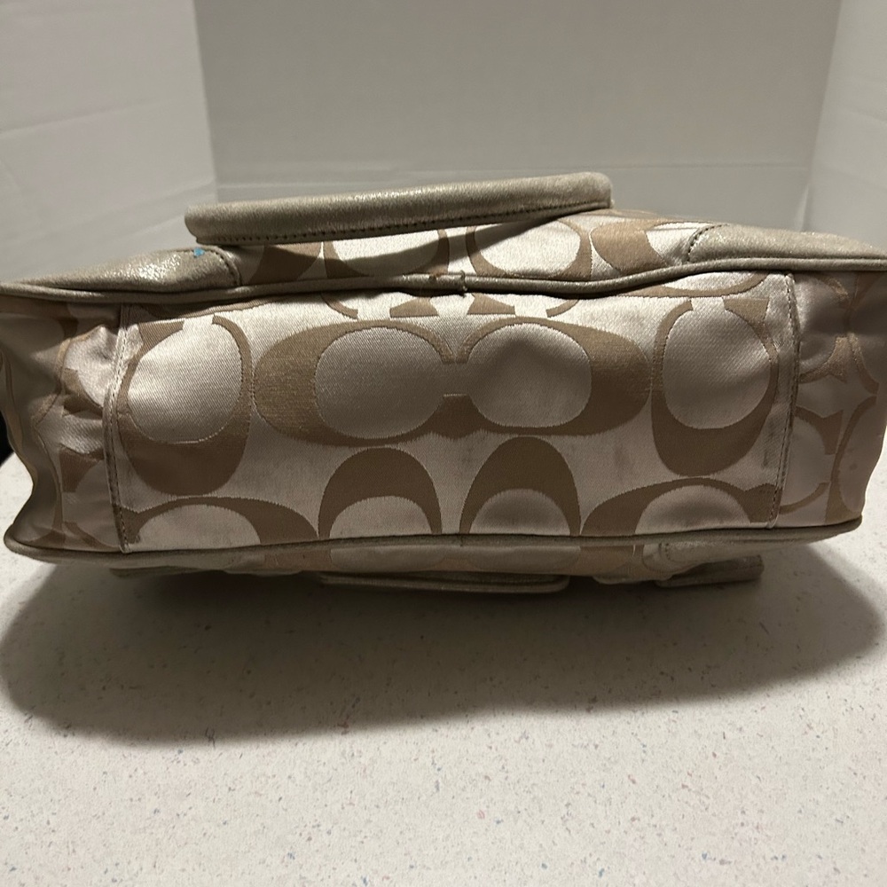 Elegant Coach Tan Monogrammed Handbag - Picture 5 of 9
